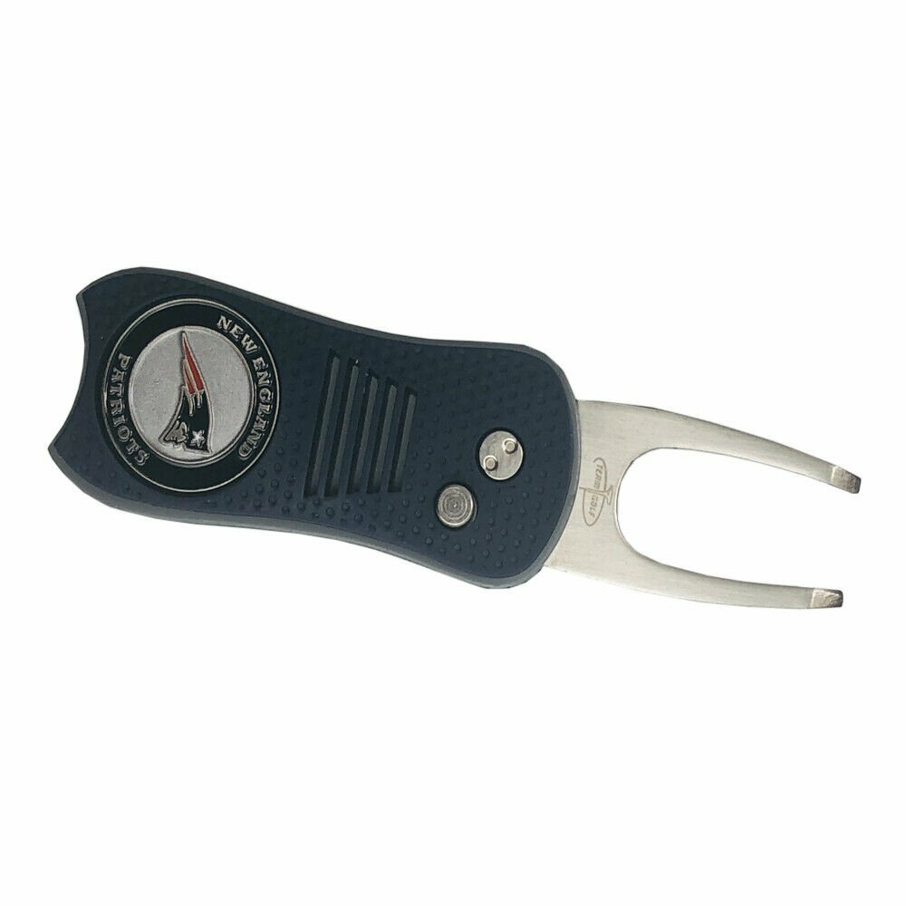 New England Patriots Tin Gift Set with Switchblade Divot Tool and Golf Chip