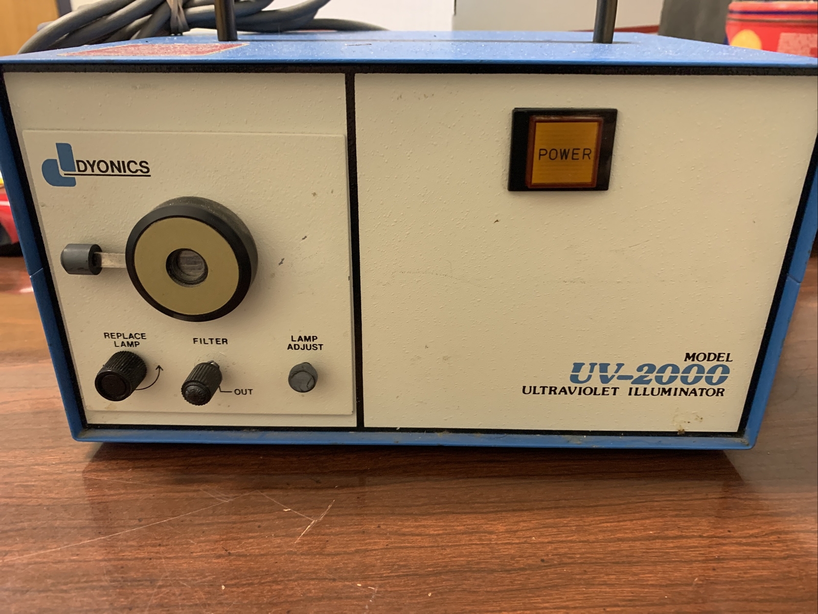 Dyonics Ultraviolet Illiuminator Light Source Fryer UV-2000 USED