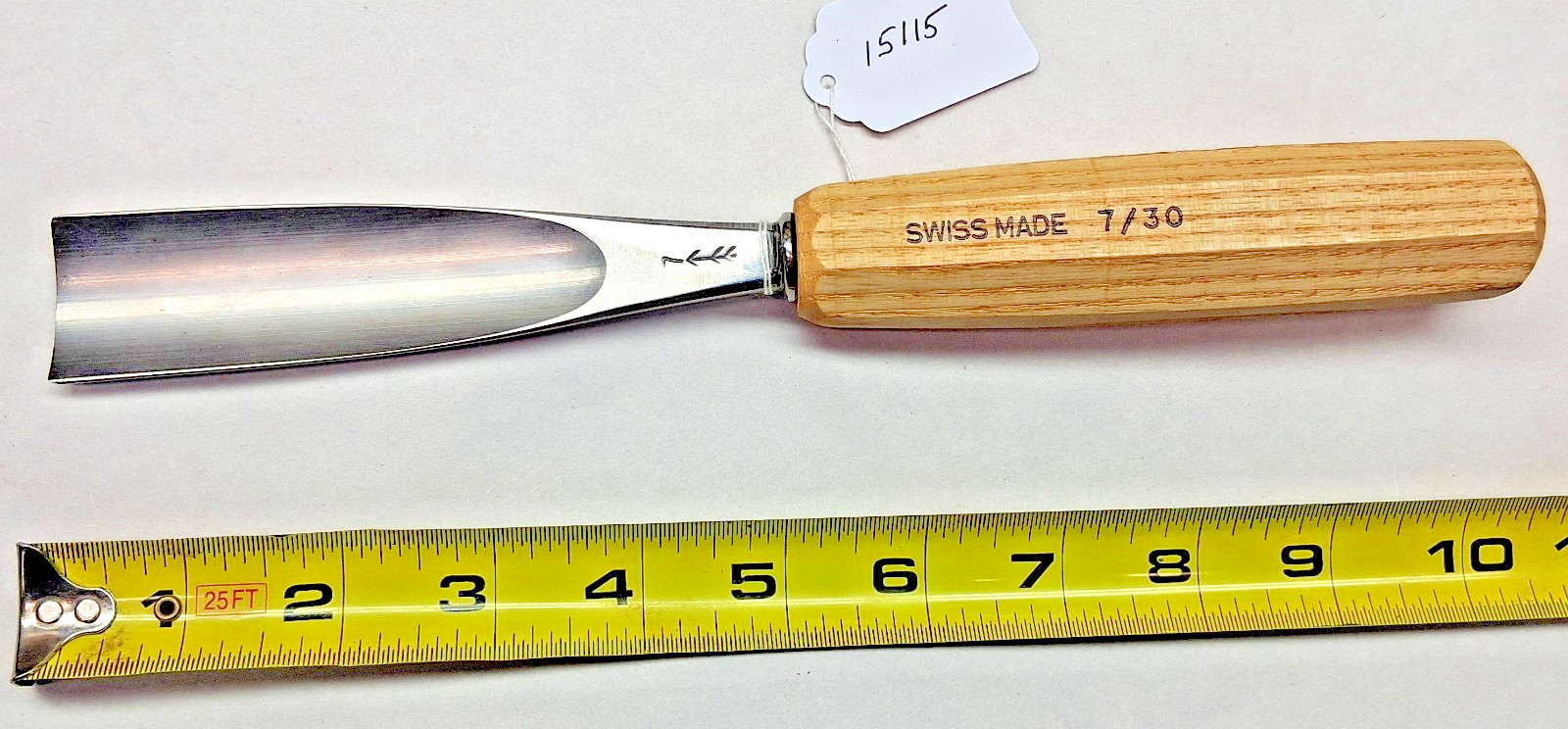 Gouge, Woodworkers 30mm Wide No. 7 Swiss Made Nice Sweep Wood Gouge