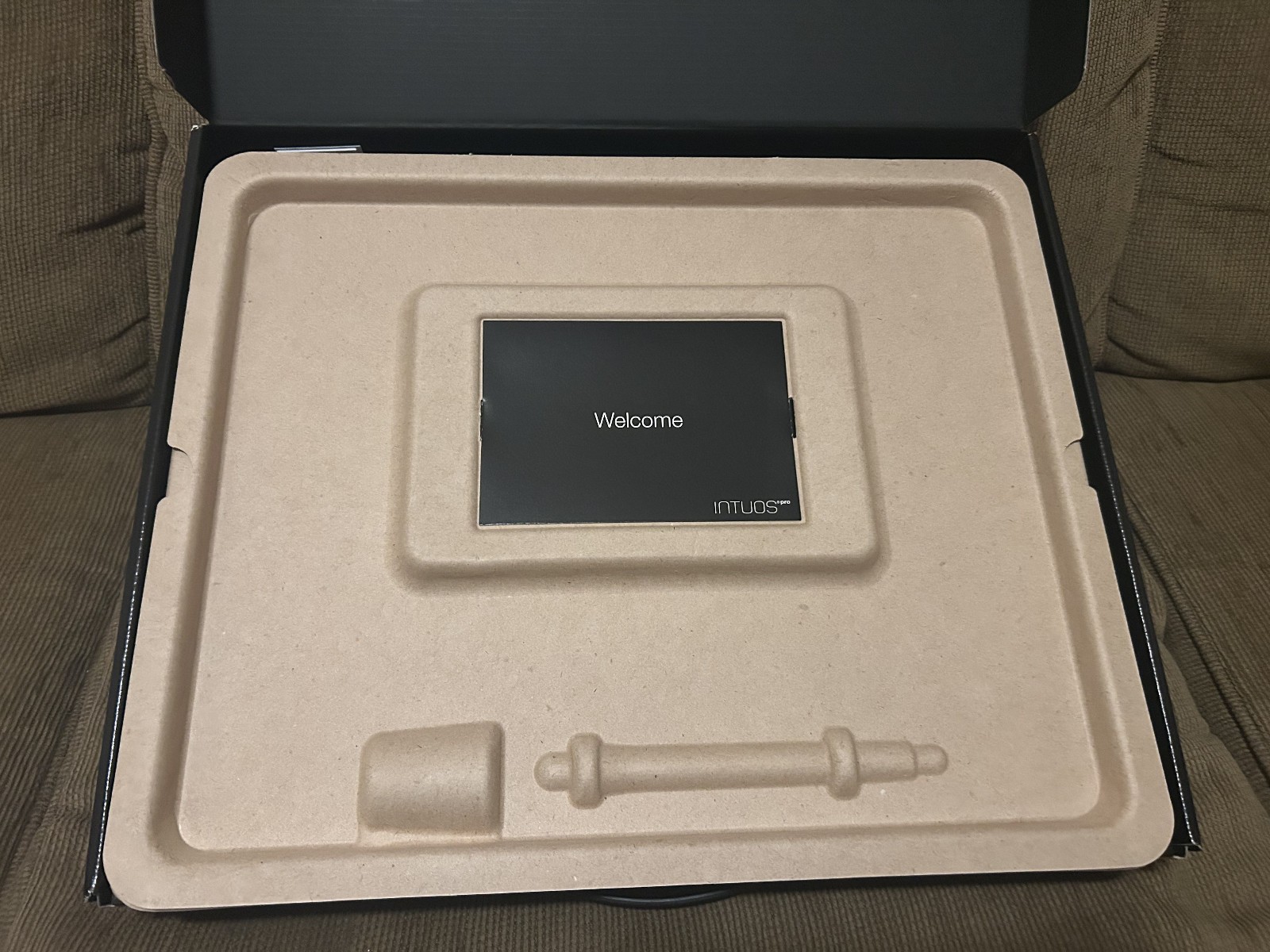 Wacom Intuos Pro - Medium Tablet - Black
