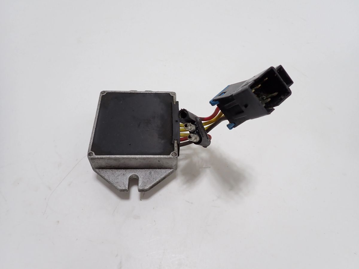 2015 Polaris RMK 800 Voltage regulator/rectifier (flat with fins) 4013460