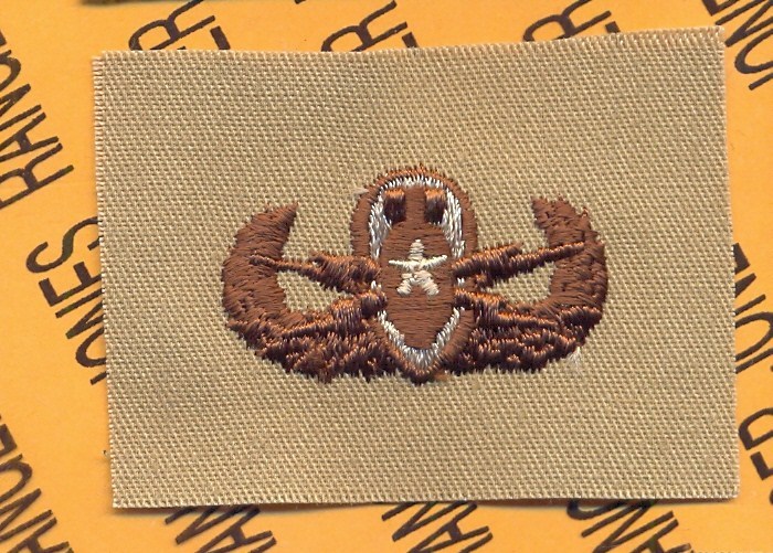 US Army Senior EOD Explosive Ordnance Disposal Desert DCU badge cloth patch