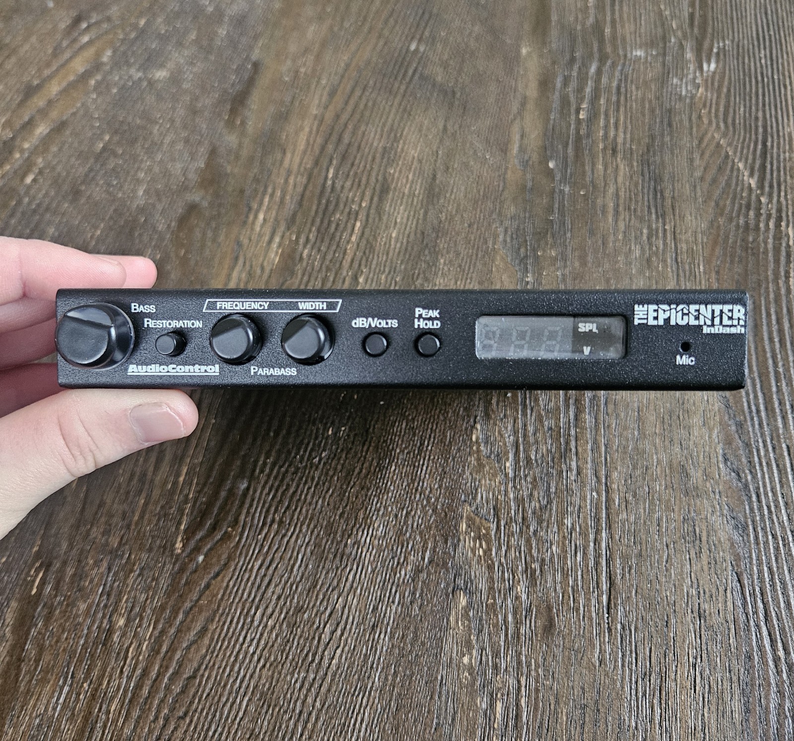 THE EPICENTER® INDASH INDASH BASS RESTORATION PROCESSOR AUDIOCONTROL