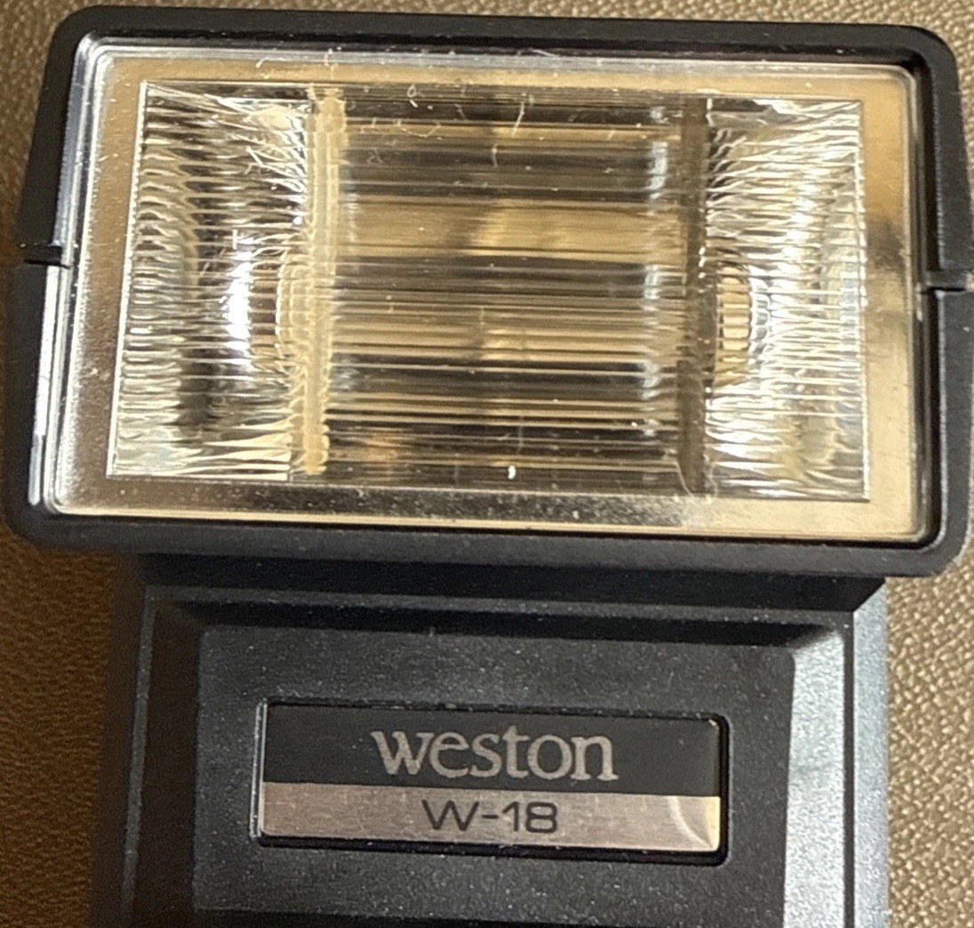 Weston 'W18' Electronic Bounce Flash