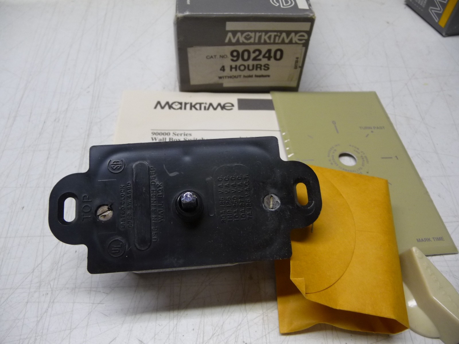 Marktime #90240, Wall Box Time Switch, 4 Hours, 20A @125VAC, New in Box
