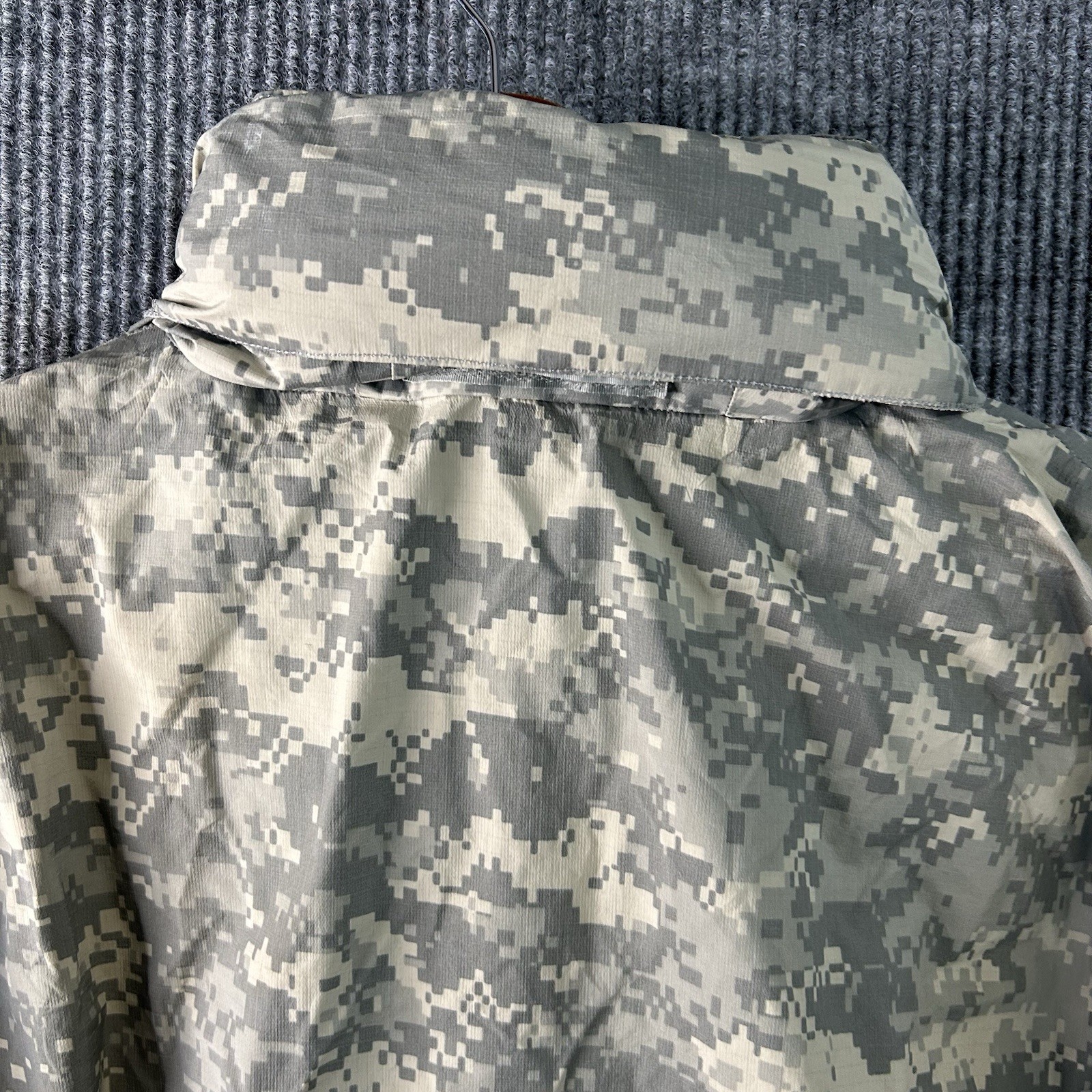 Military Jacket Medium Extreme Cold Wet Weather Gen III Layer 6 Universal Camo