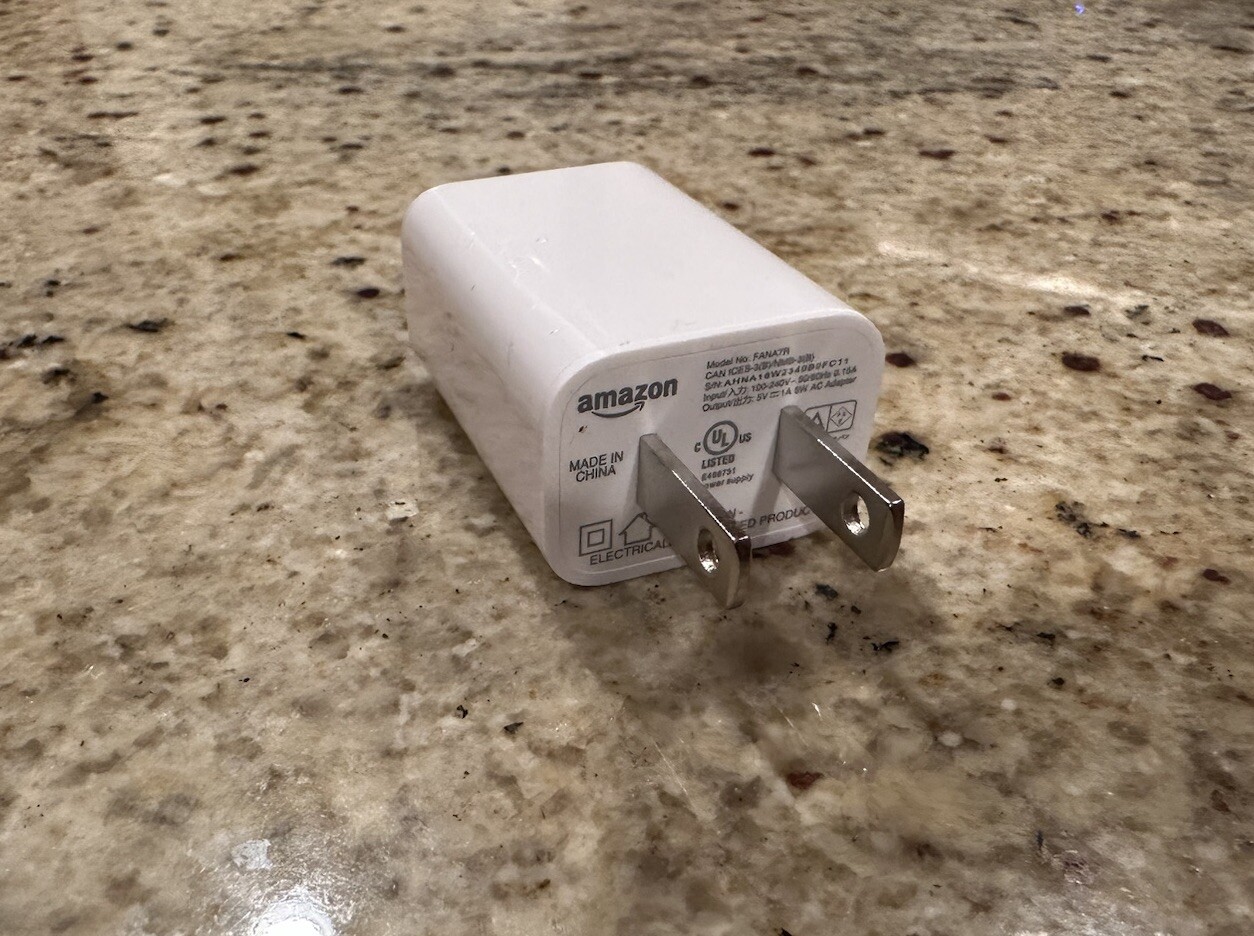 Amazon USB AC Adapter Model FANA7R  Power Adapter Charger 5.0V 1.0A USA Shipping