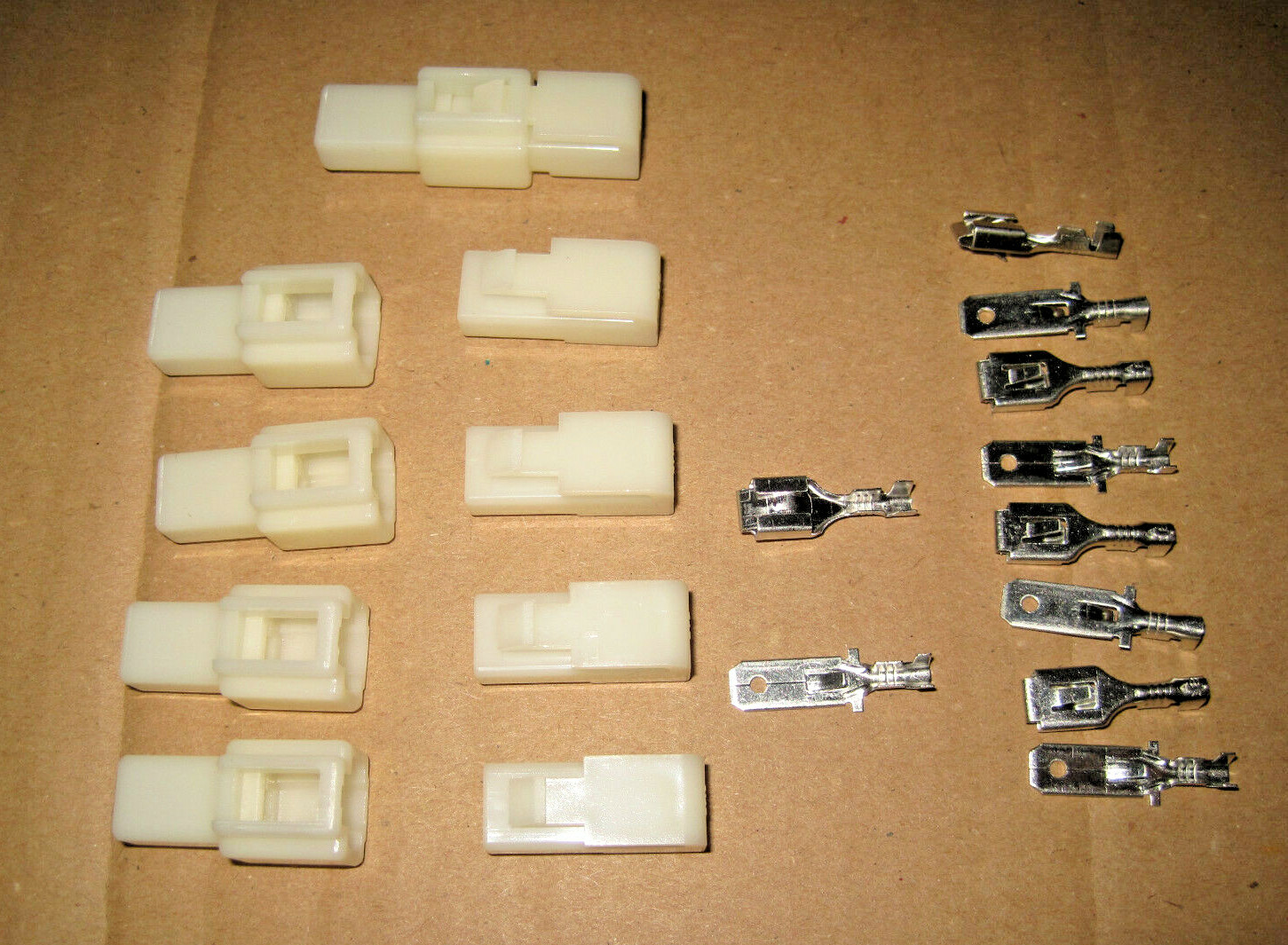 NEW 1 WAY PIN PLUG x 8 CONNECTORS 6.3MM pin SOCKET SCOOTER MOPED