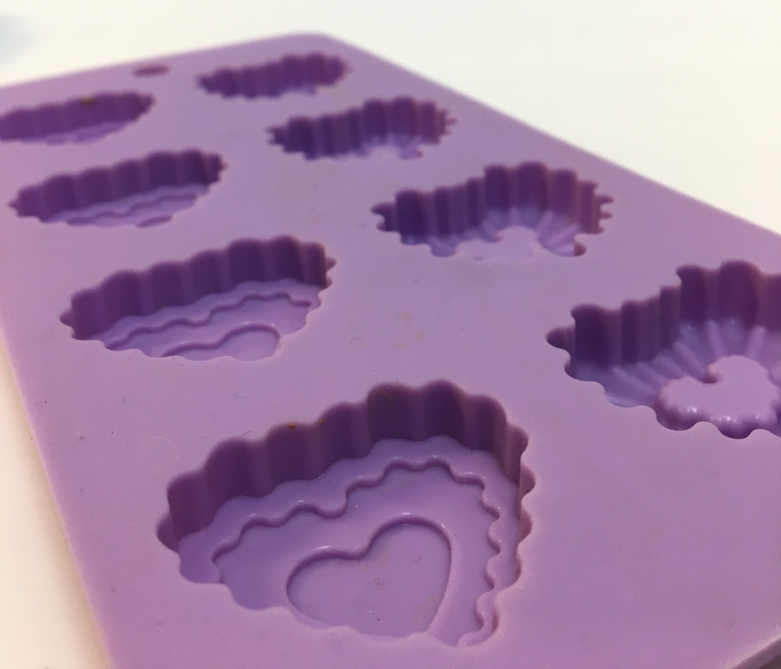 2 Piece Silicone Mold Ice Cube Tray Candy Mold Shells Hearts NWT