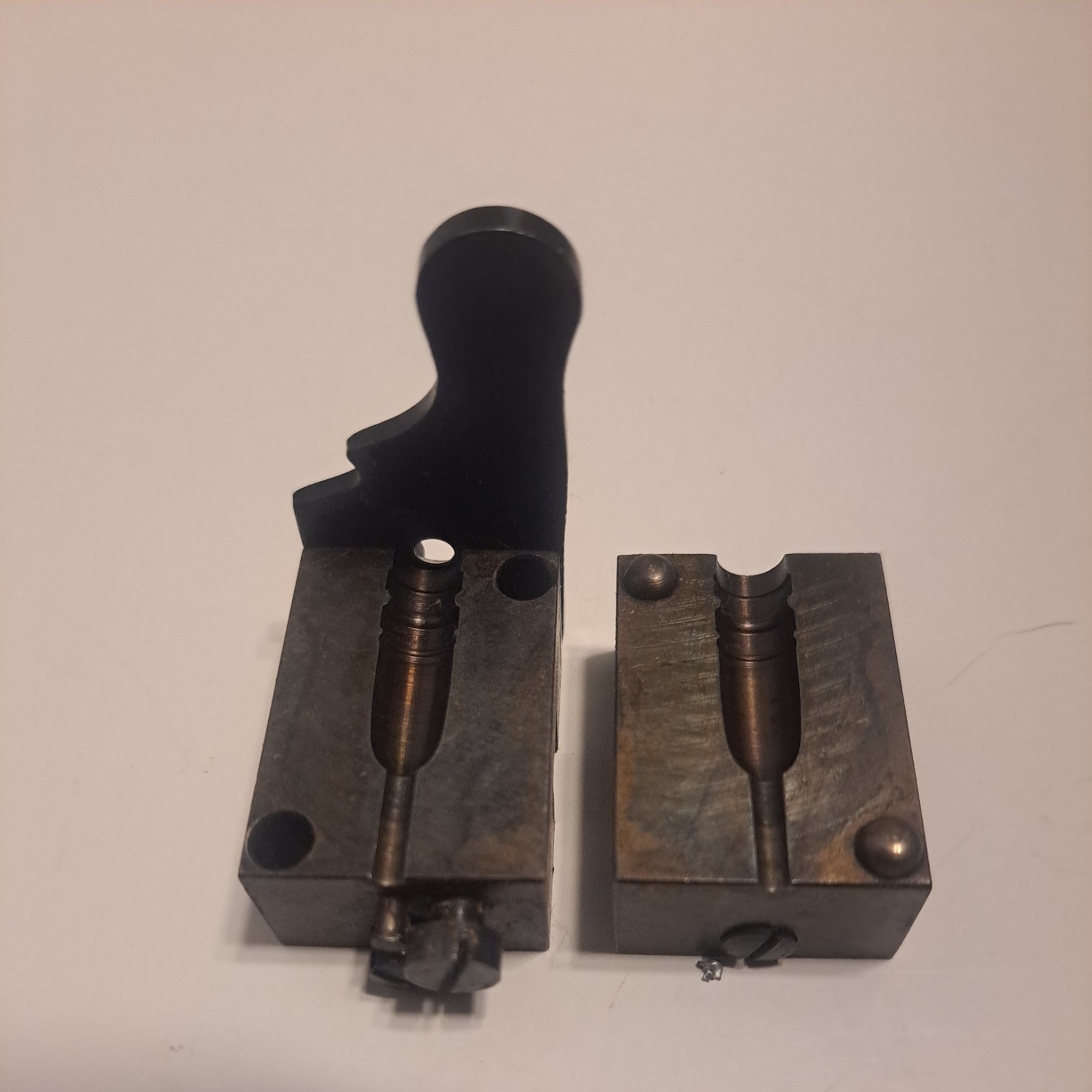lyman 280412 Single Cavity hollow point Bullet Mold  ( missing  hollow point pin