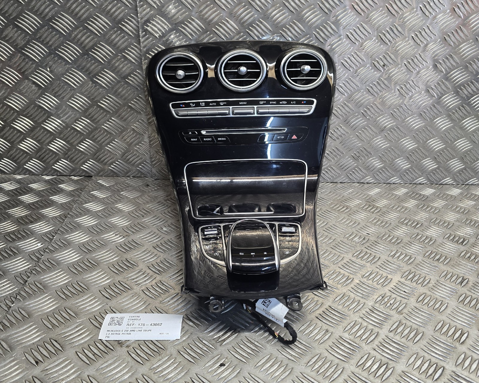 Mercedes C 200 Amg Line Coupe 2014-2017 Centre Console A2056801005