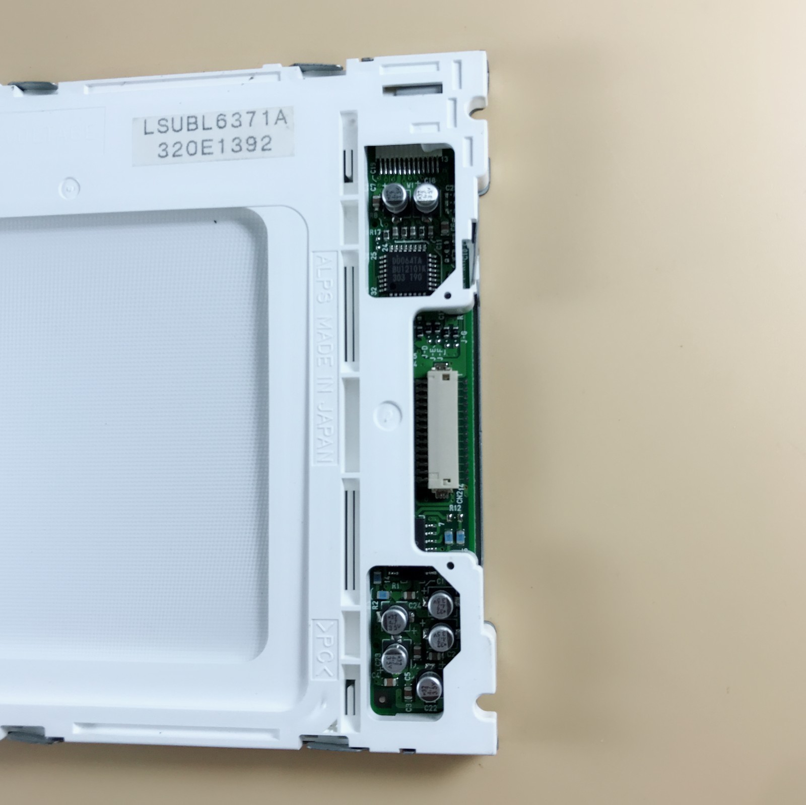 A 5.7-inch LCD panel LSUBL6476A .Fast delivery