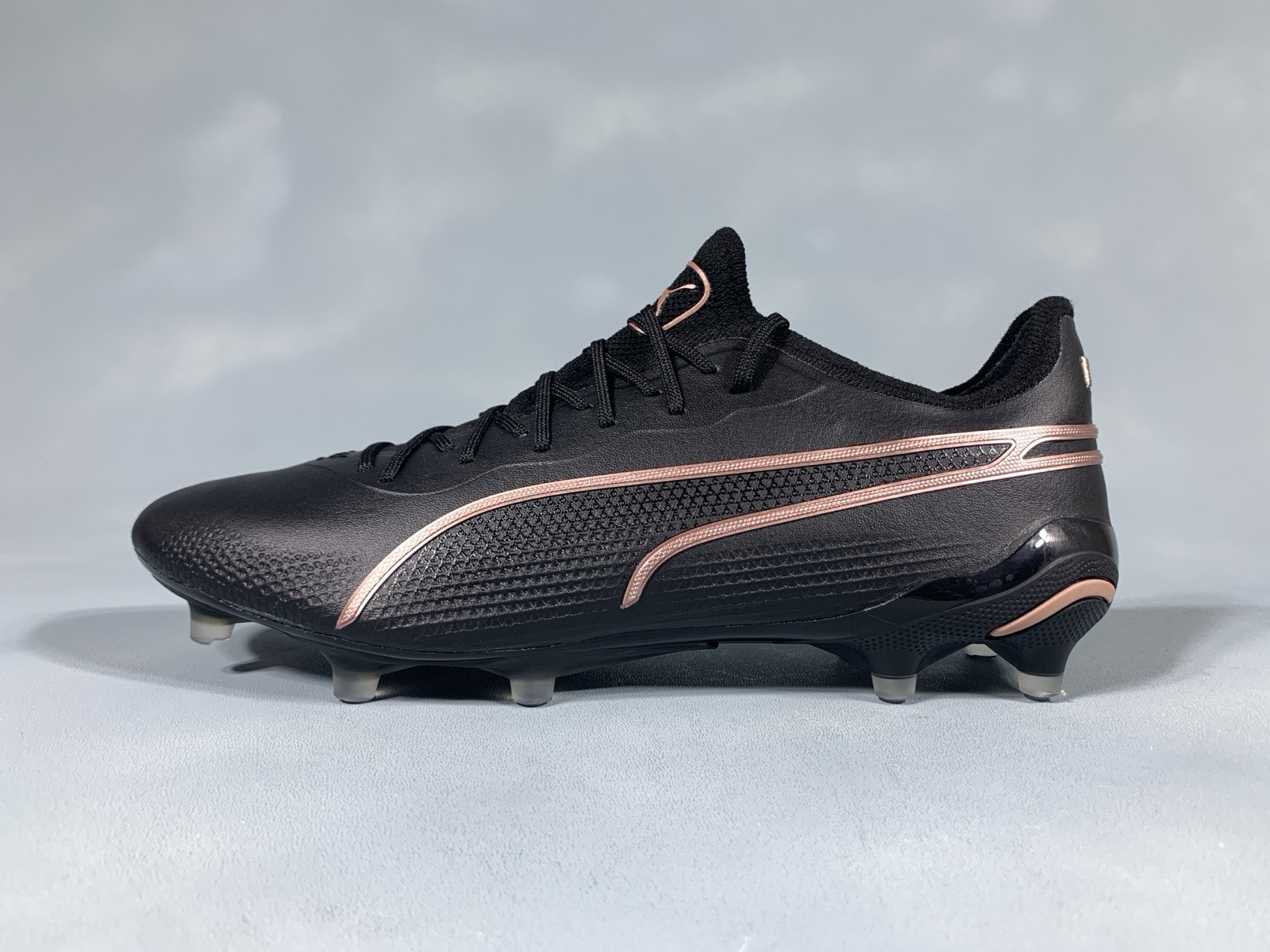 Puma Men’s 9.5 KING ULTIMATE FG/AG Soccer Cleats Black/Copper Rose 107563-07