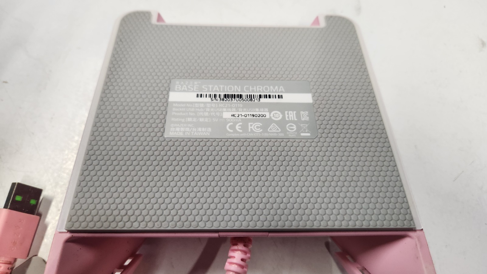 Razer Base Station Chroma V1 Quartz Pink - BASE ONLY USB Hub