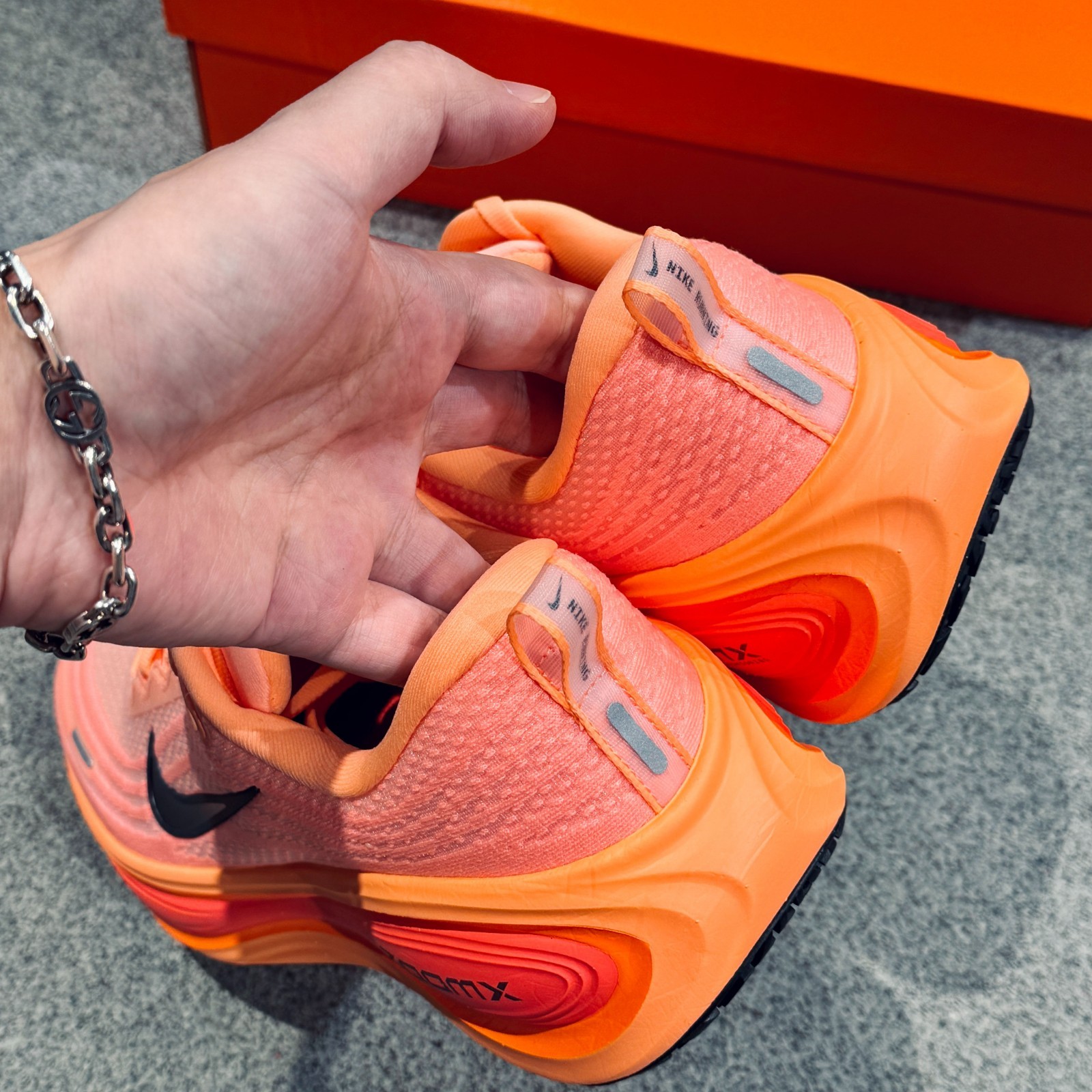 Nike Vomero Plus Orange HV8150-801 US size7-12