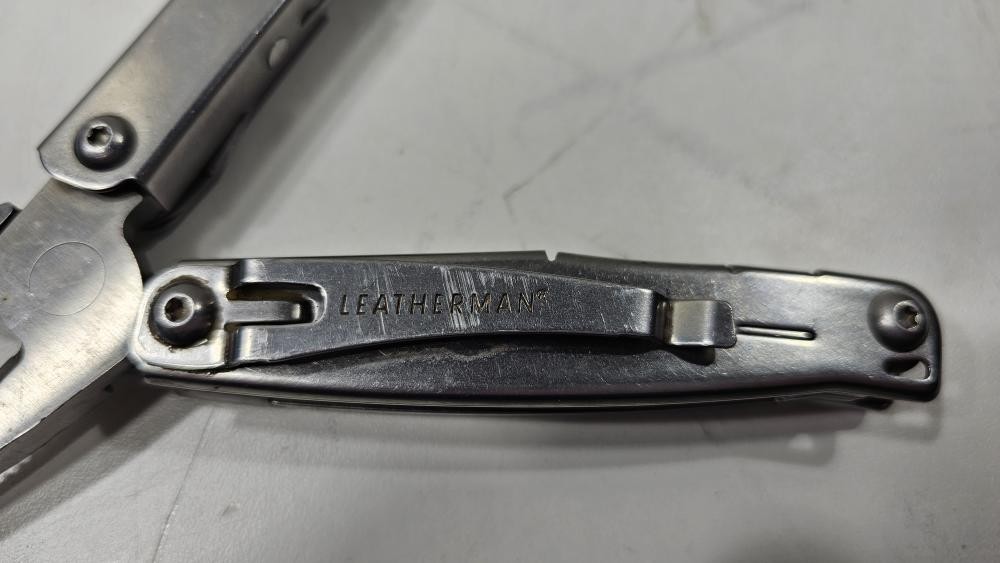 LEATHERMAN WINGMAN (P13017459)