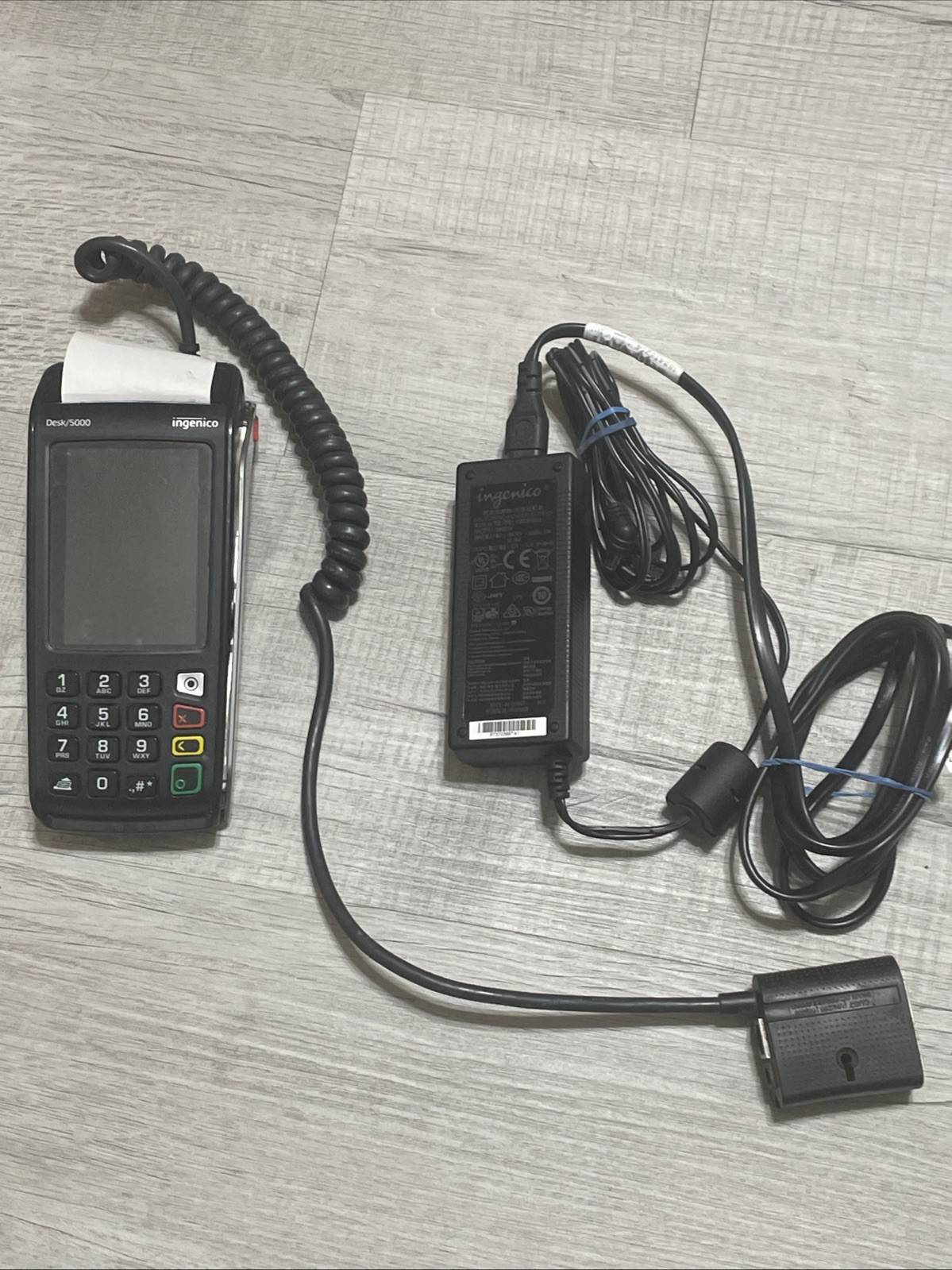 Ingenico Desk 5000 Credit Card Terminal Machine *PARTS ONLY!* Does Power On
