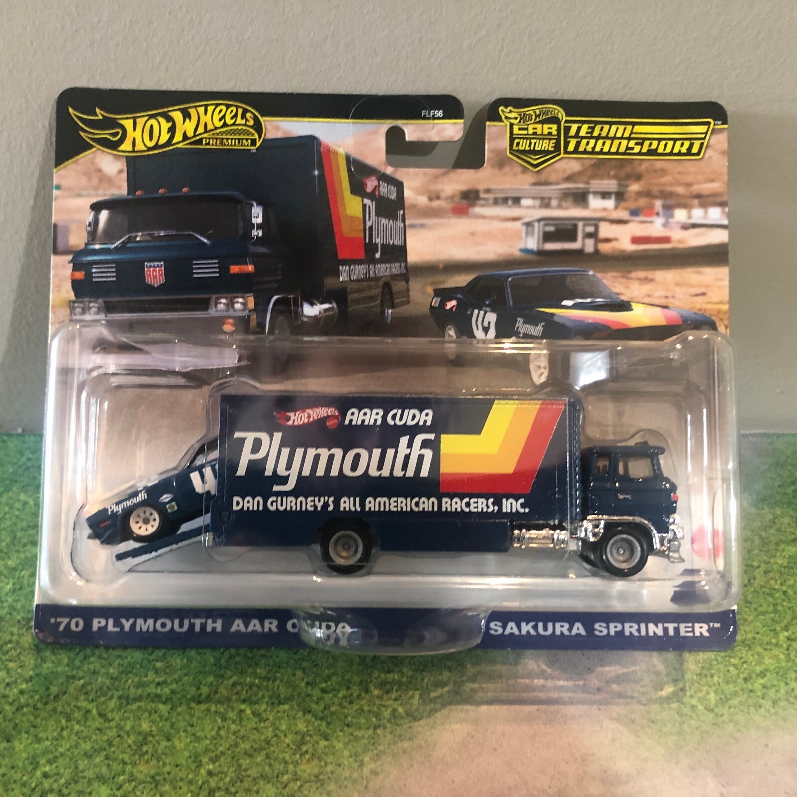 '70 Plymouth AAR Cuda & Sakura Sprinter * 2024 Hot Wheels Team Transport Case A