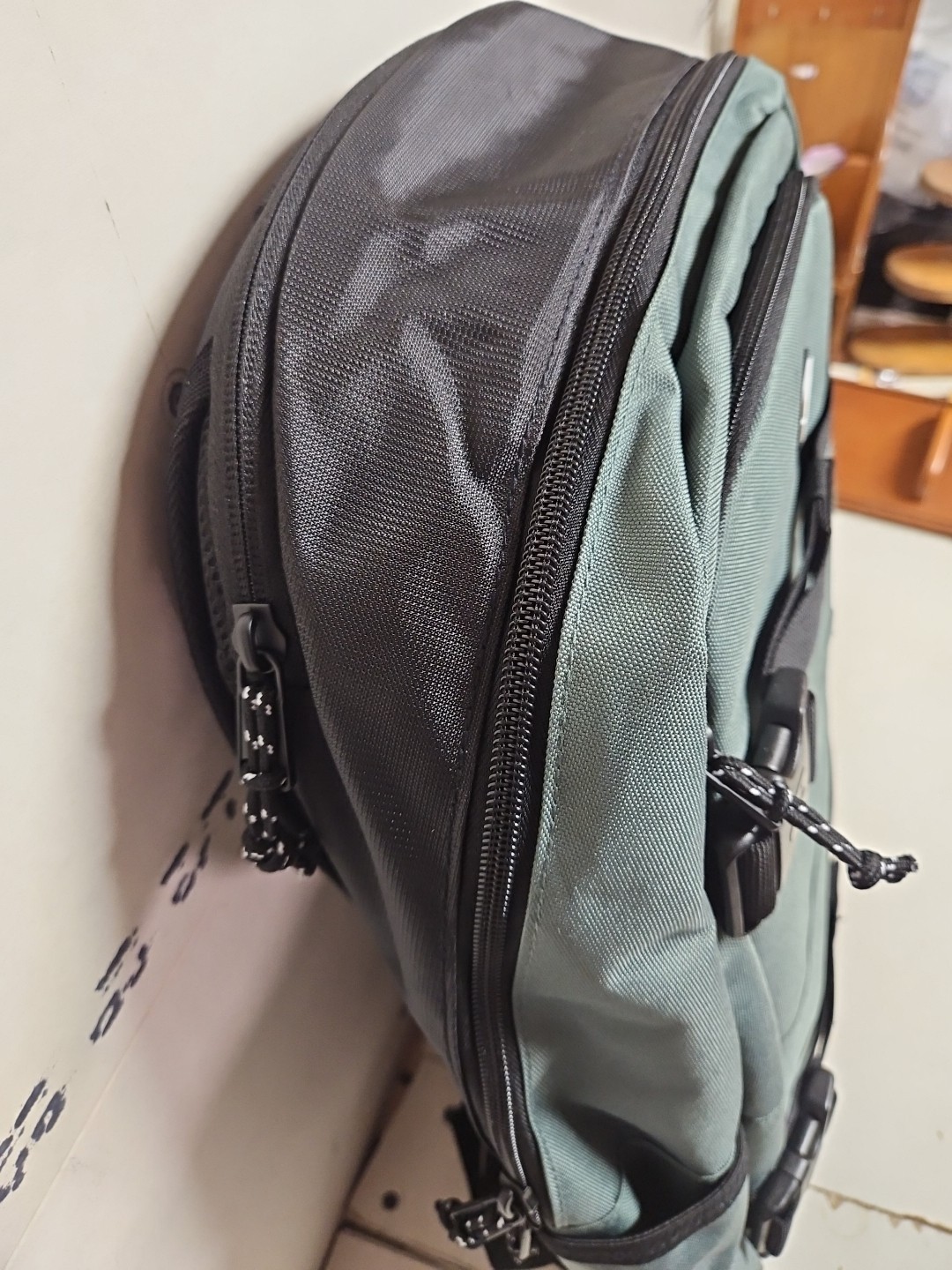 Billabong Backpack Chief Comm Green & Black NWT, MSRP $60