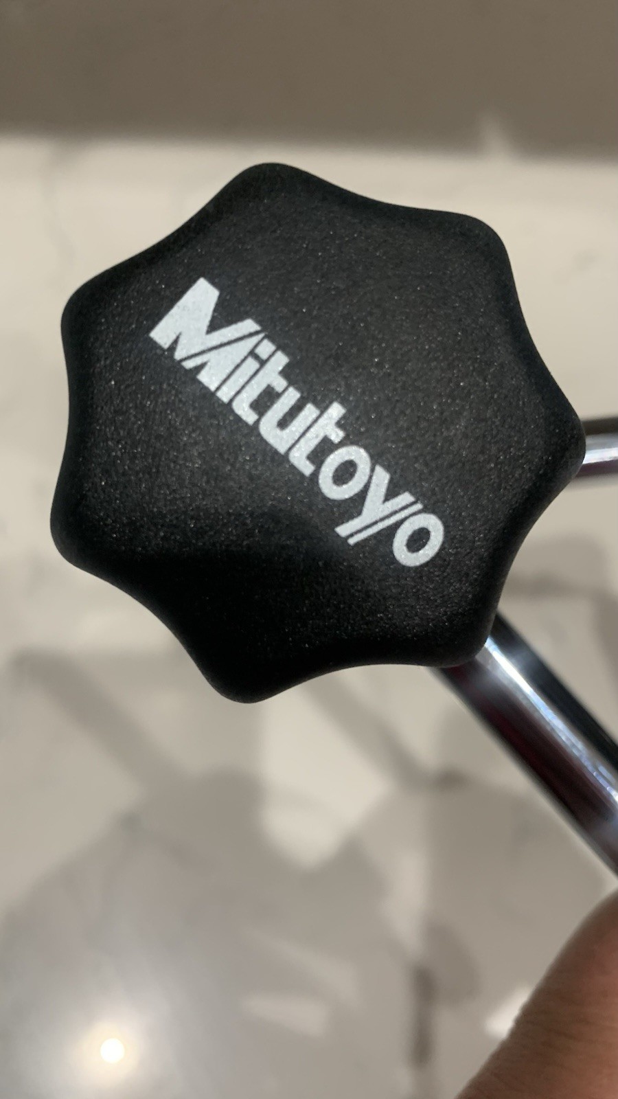 Mitutoyo 21" vacuum suction indicator stand