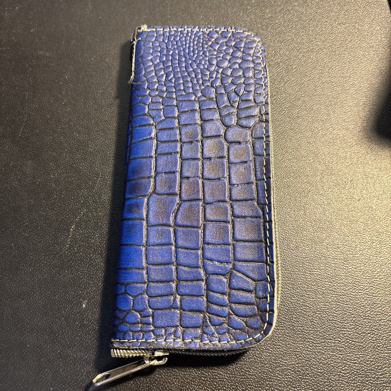 Cartera para gallos de cuero con himan