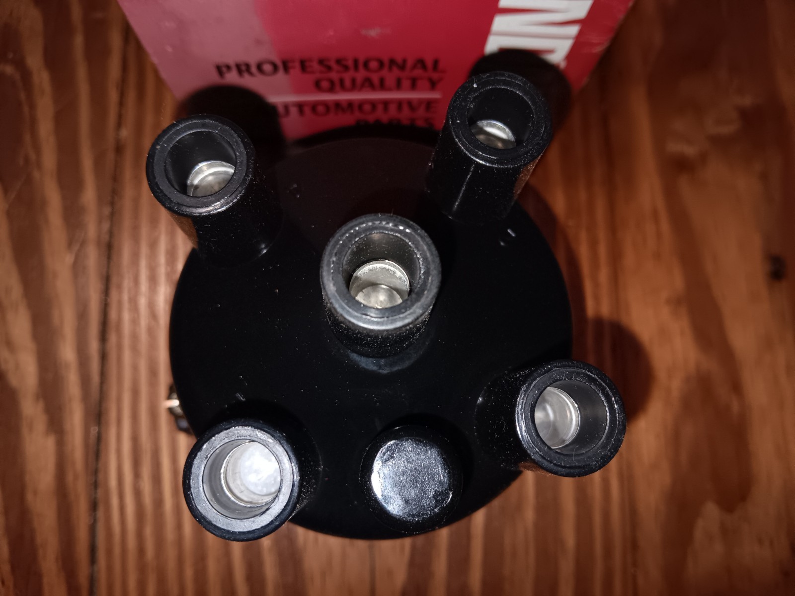 Standard CH-406 Distributor Cap Made In The U.S.A.