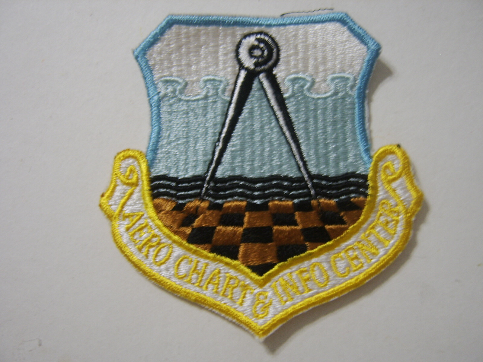 USAF AERO CHART & INFO CENTER PATCH FULL COLOR   PATCH USAF VINTAGE NOS :KY22-6