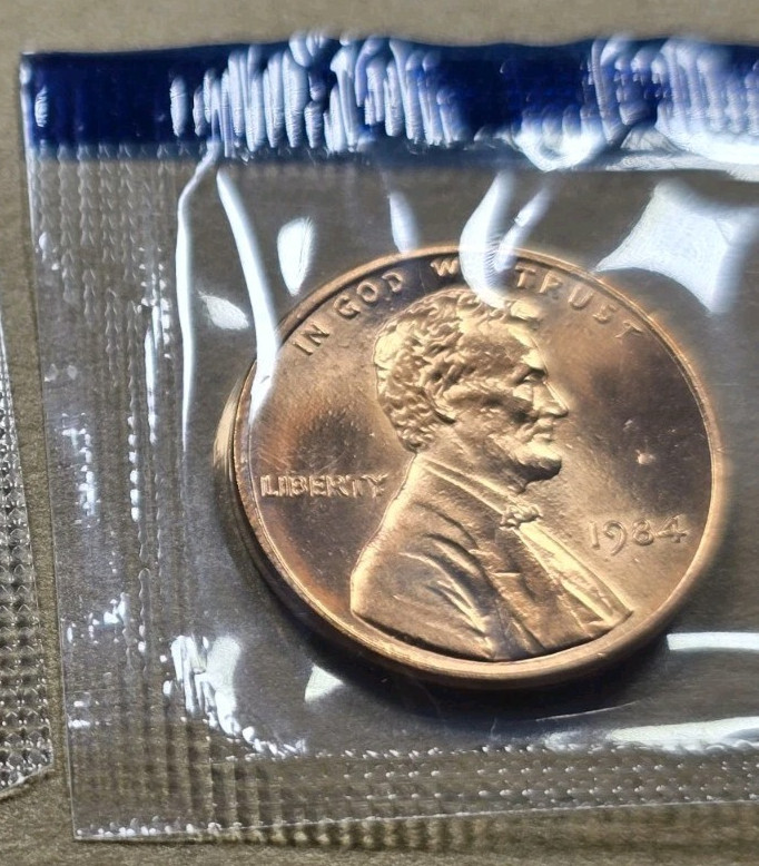 1984 P Lincoln Cent Penny .01C Philadelphia Mint Cello Free Shipping