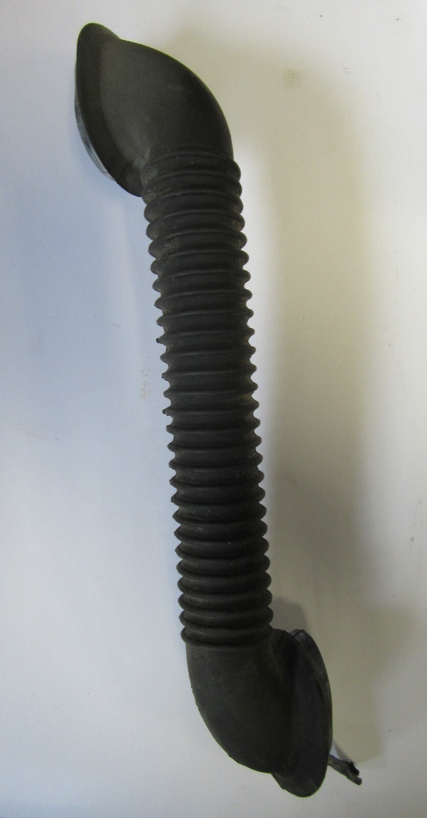 Genuine Used MINI Black Rubber Boot Lid Wiring Loom Gaiter for R56 - 9802524
