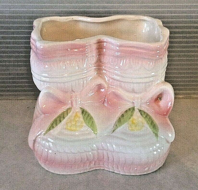 Mid Century Vintage GW T-7521 Porcelain Baby Girl Booties Planter White Pink 5"