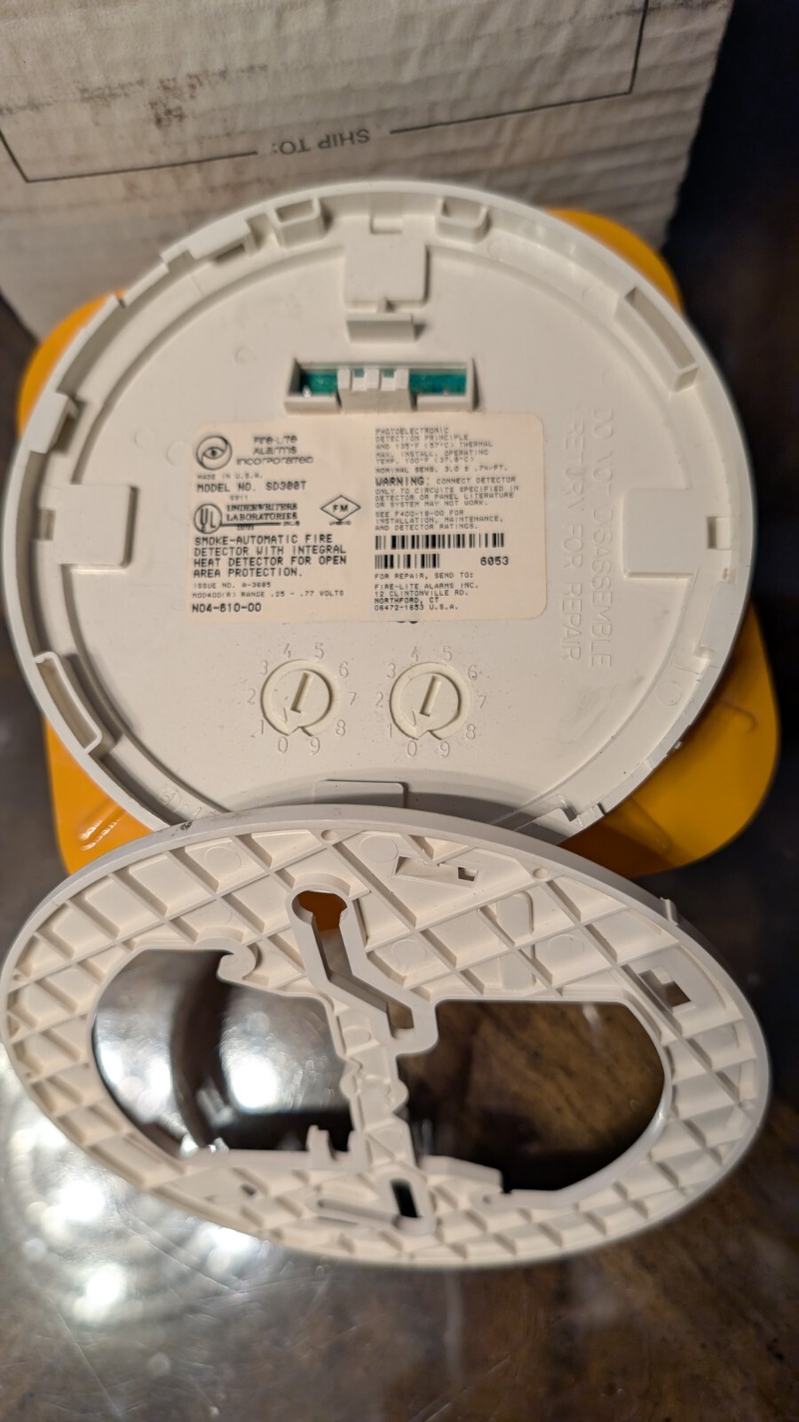 SYSTEM SENSOR SMOKE DETECTOR  PLUG IN PHOTOELECTRONIC FIRE DETECTOR HEAD SD3001