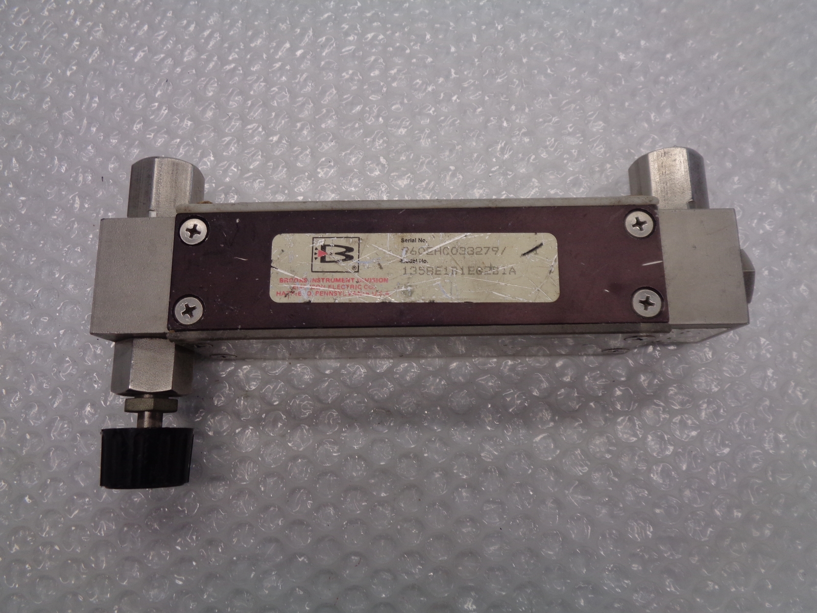 BROOKS INSTRUMENTS 1358E1B1EG2B1A FLOW METER (AS PICTURED) UNMP