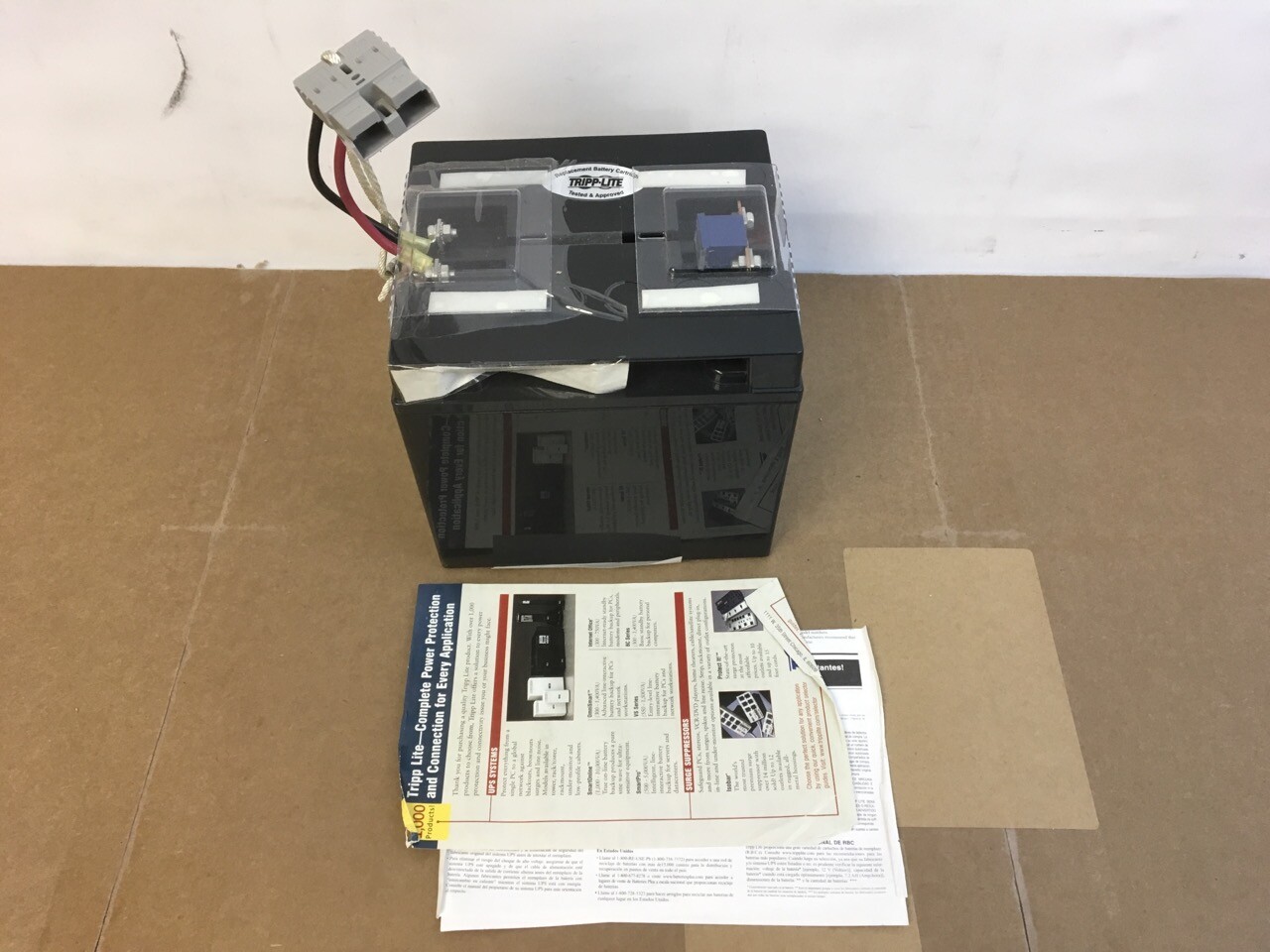 Tripp Lite SmartUPS 2200 Replacement Battery RBC11A Open Box  ✅❤️️✅❤️️✅❤️️