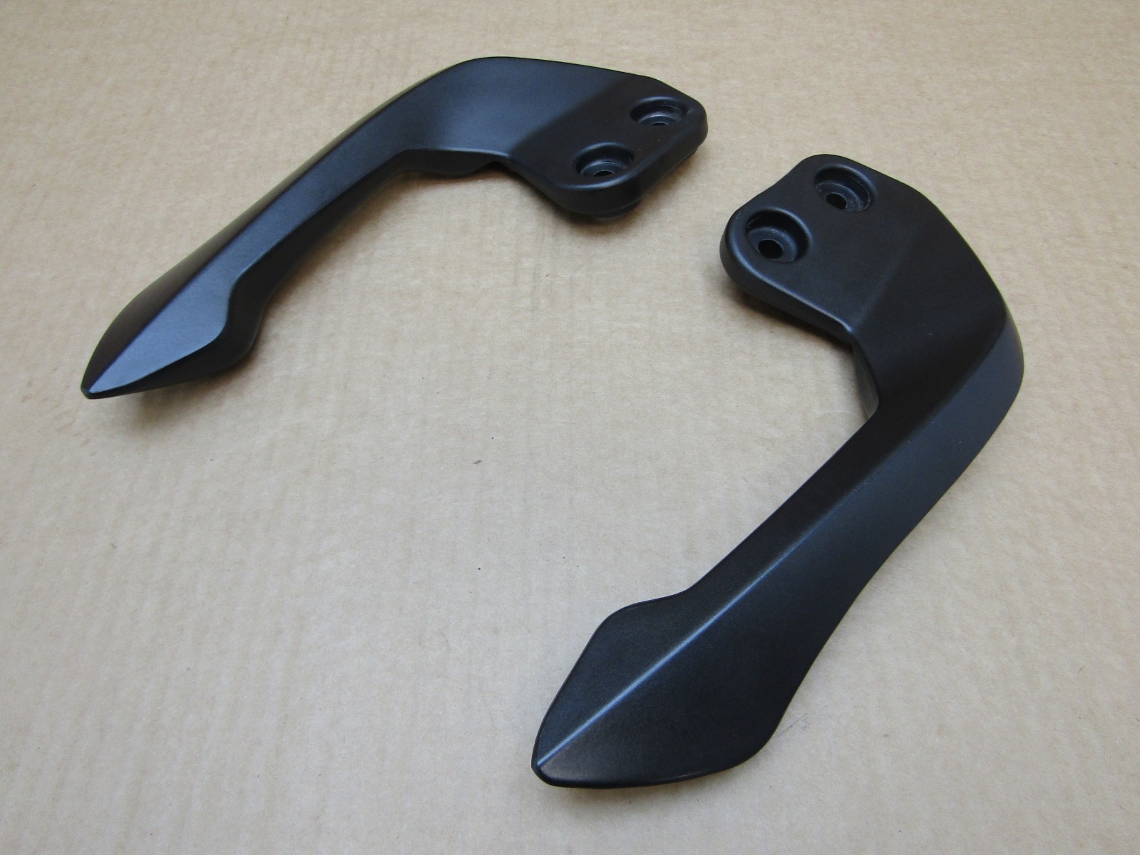 Benelli BN 125 E5 2022 2,770 miles grab handles (15608)