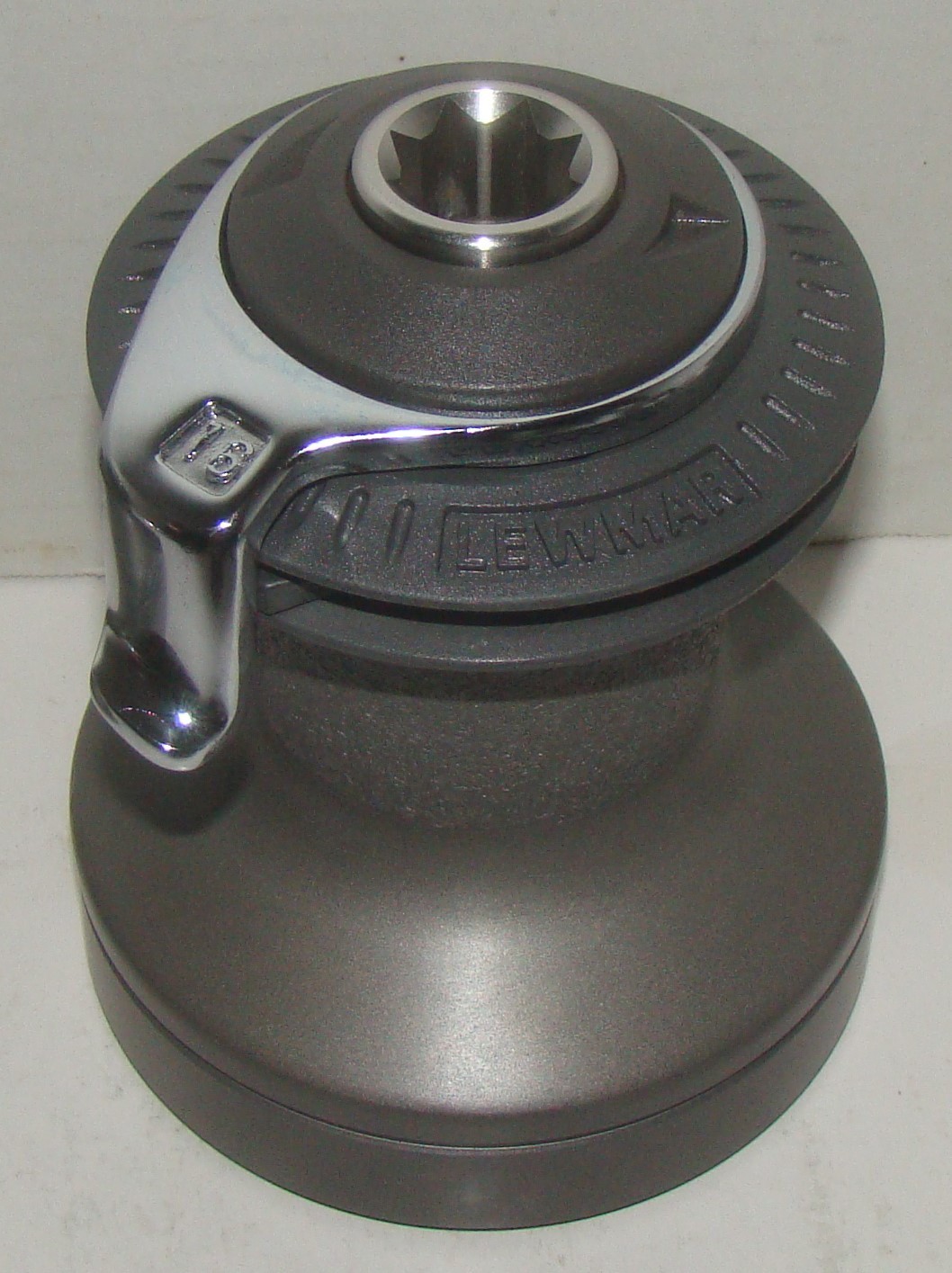 Lewmar 16AST Ocean Series Single Speed Self-Tailing Aluminum Winch, as new