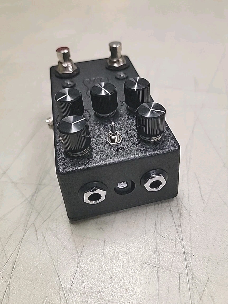 JHS Lucky Cat Delay Guitar Pedal Black, Digital/Analog Tape Modulation Delay