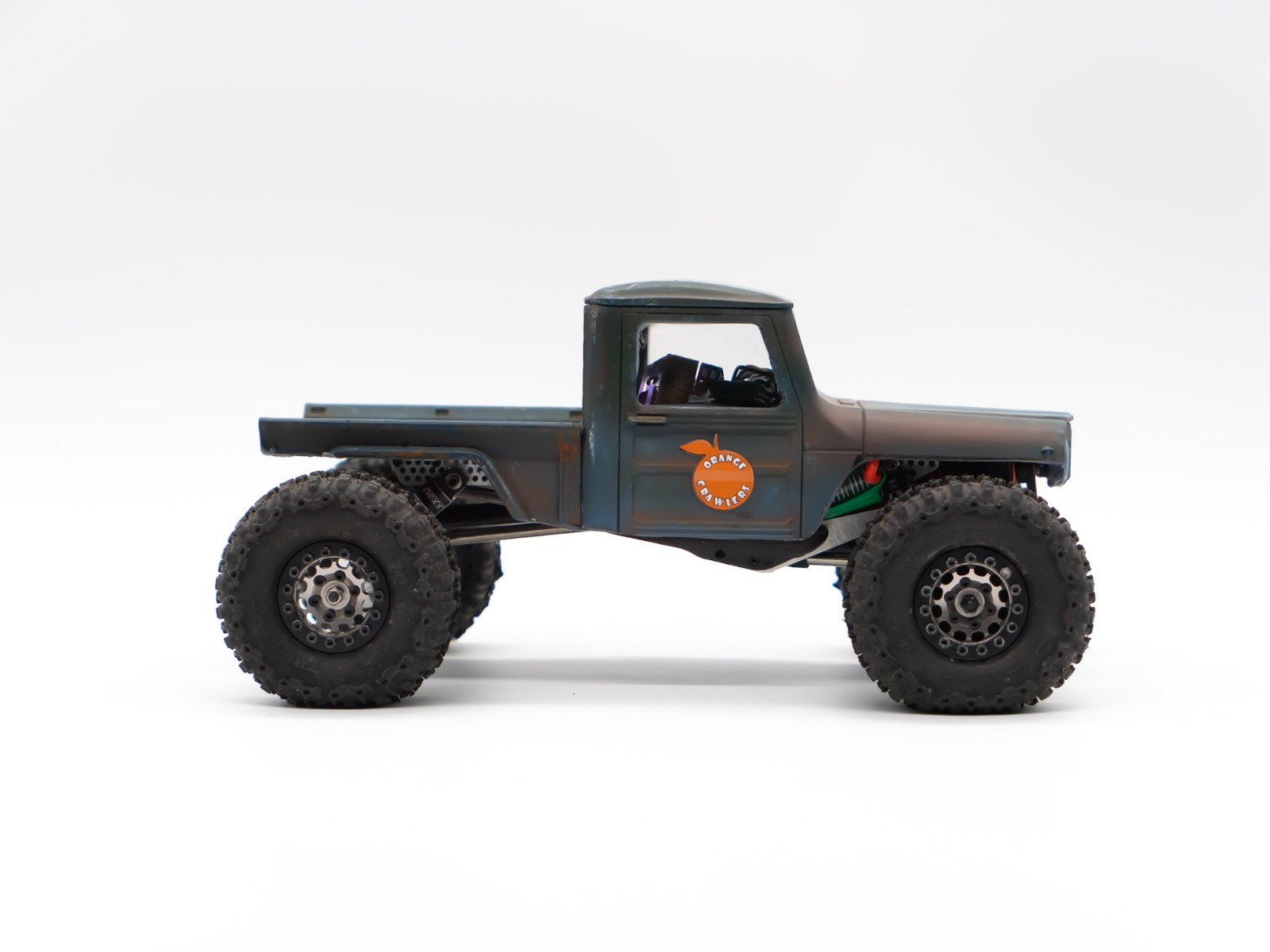 SCX24 Sliver Pro Stainless. 15° skid, adjustable geometry, sliders, mag mounts