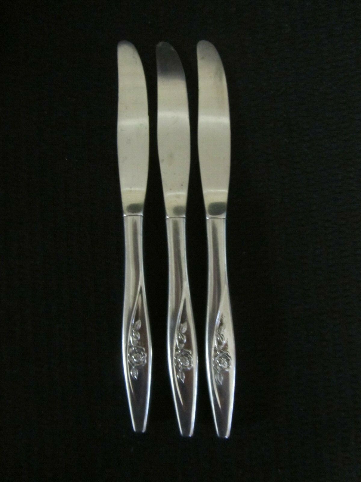 ONEIDACRAFT LASTING ROSE SET OF 3 DINNER KNIVES FREE SHIPPING