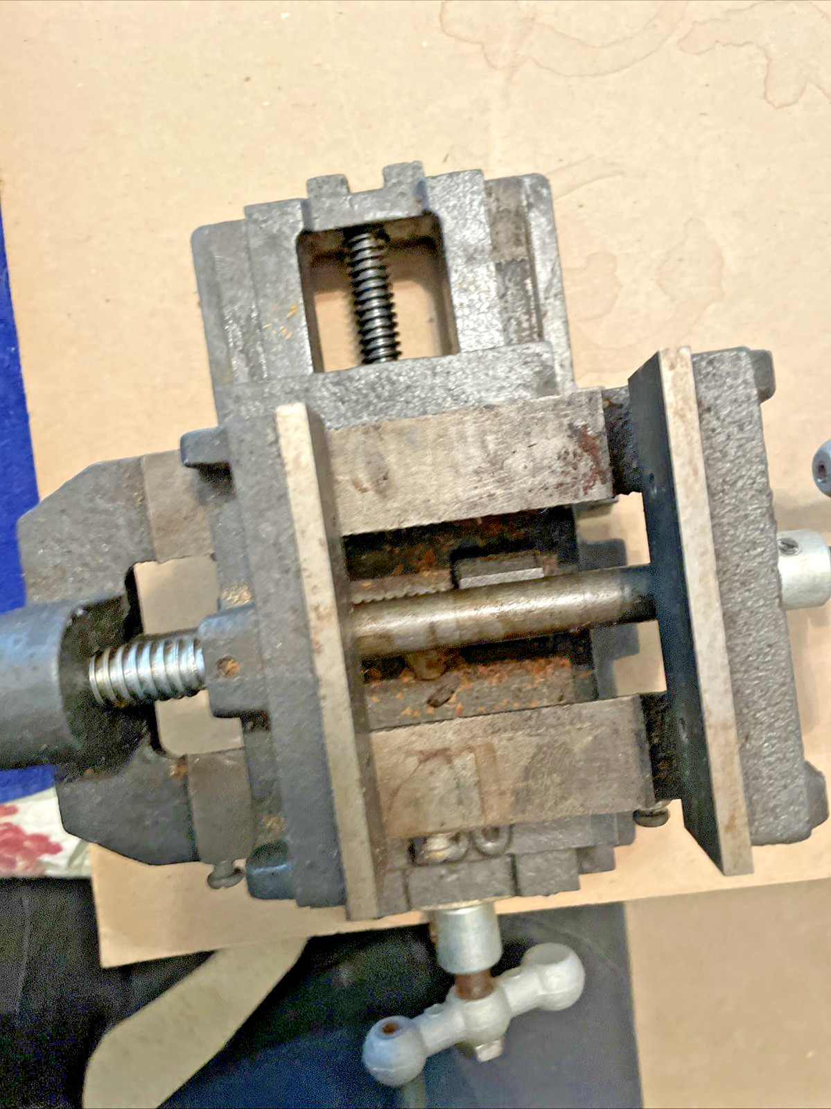 Industrial Cross-Slide Machine Vise with Base Metalworking Workholding Tool 100