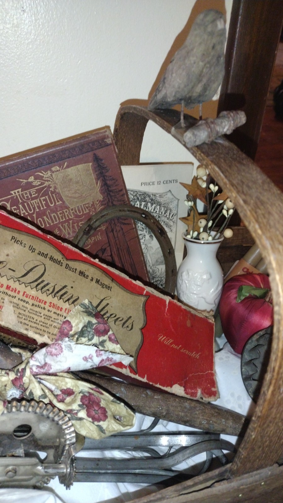 Bird On Basket Vignette
