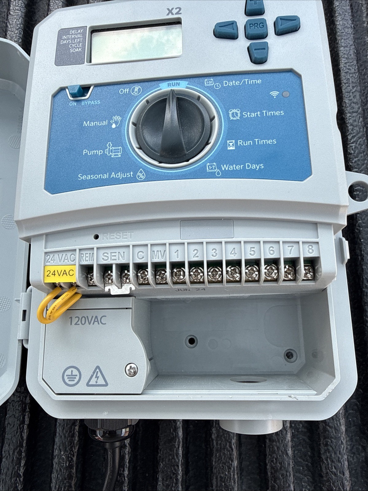 Hunter X2 irrigation controller (6-station)