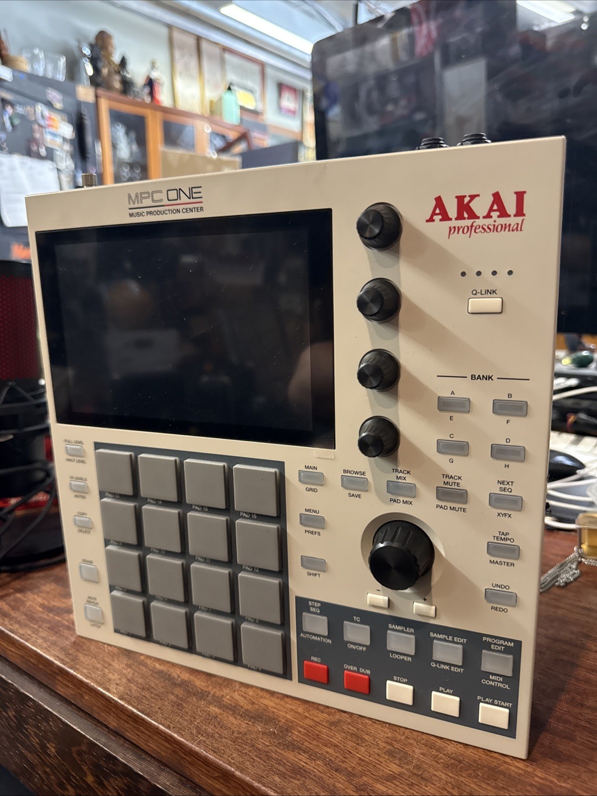 Akai Professional MPC One White Sampler & Sequencer 16-Pad - W/ Cord