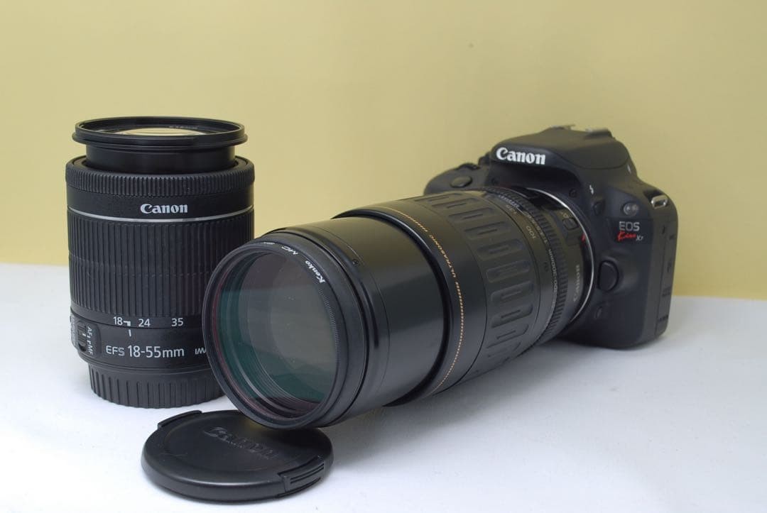 Canon EOS Kiss X7 double lens