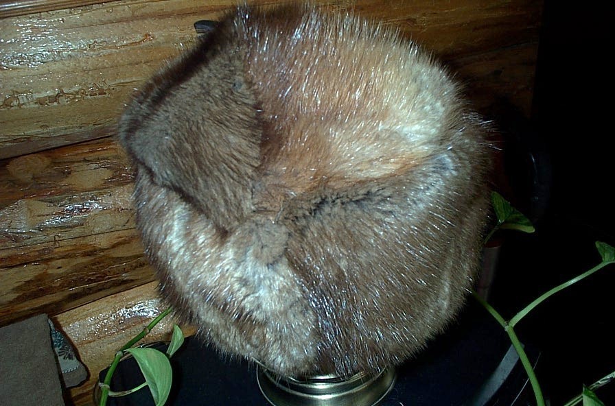 MOUNTAIN MAN, MUSKRAT FUR CAP