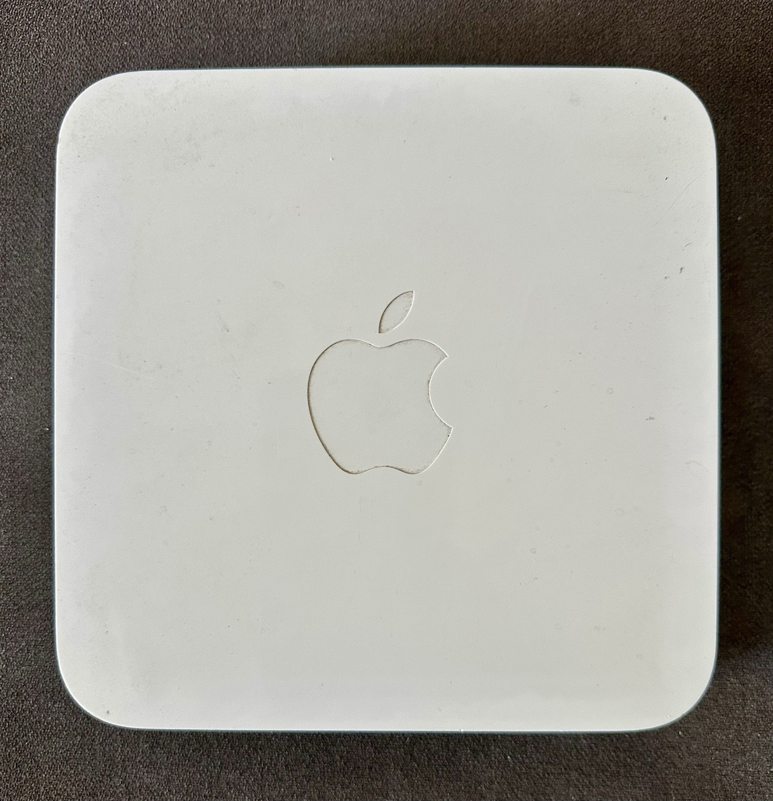 Apple 1st Gen AirPort Extreme A1143 Dual-Band Router White 540Mbps WiFi 1Gbp LAN