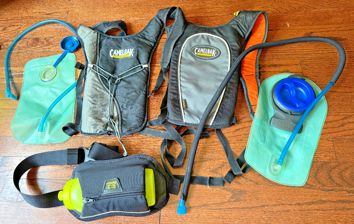 Lot Camelbak Hydropak + Snobowl + Amphipod Running Belt - Backpack Hydration