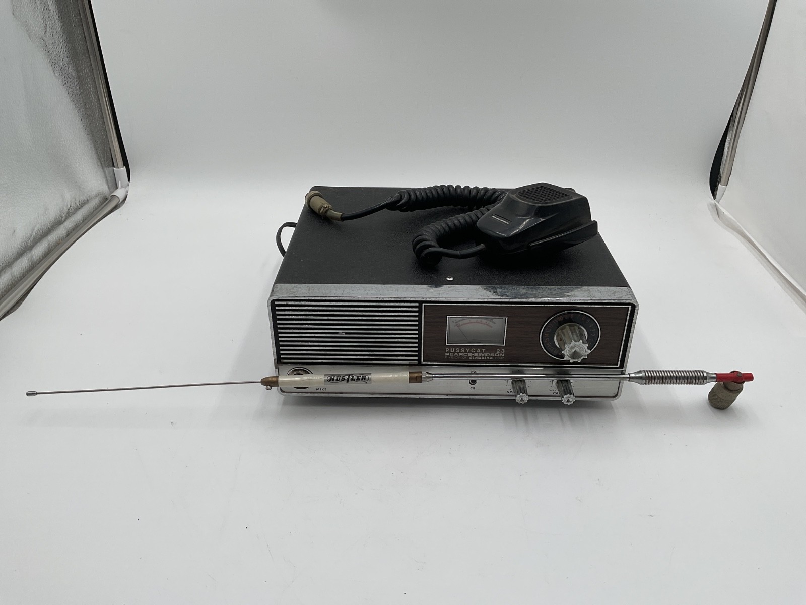 Pearce Simpson Pussycat 23 CB Transceiver -Mic and antenna Powers On Untested
