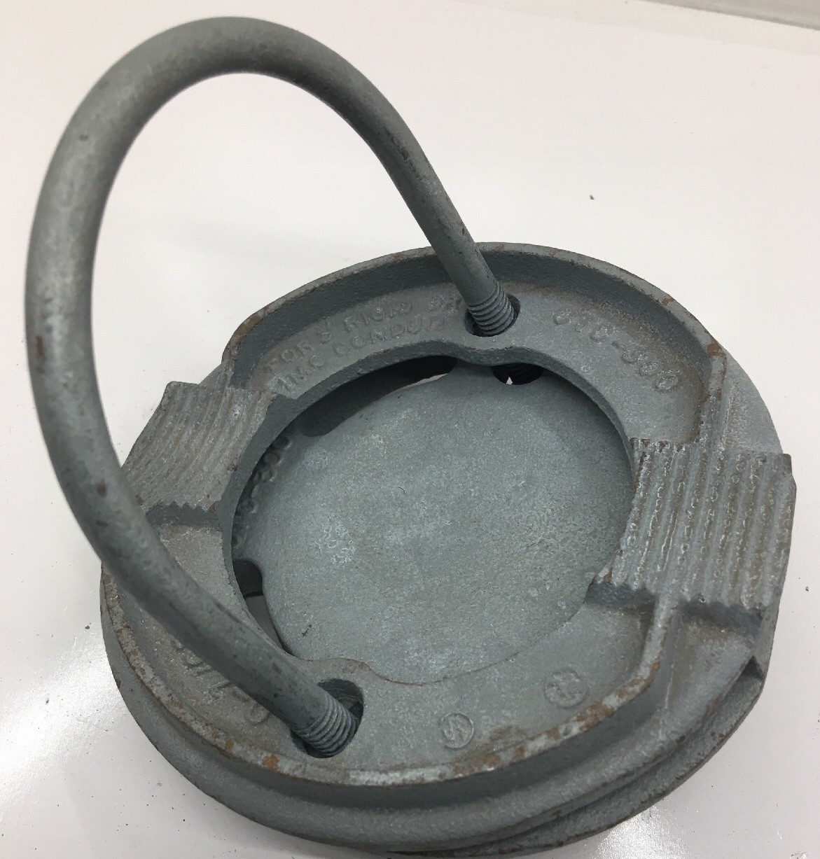 CTC-300 O.Z./GEDNEY 3-INCH TRAY BOND CABLE TRAY CLAMP