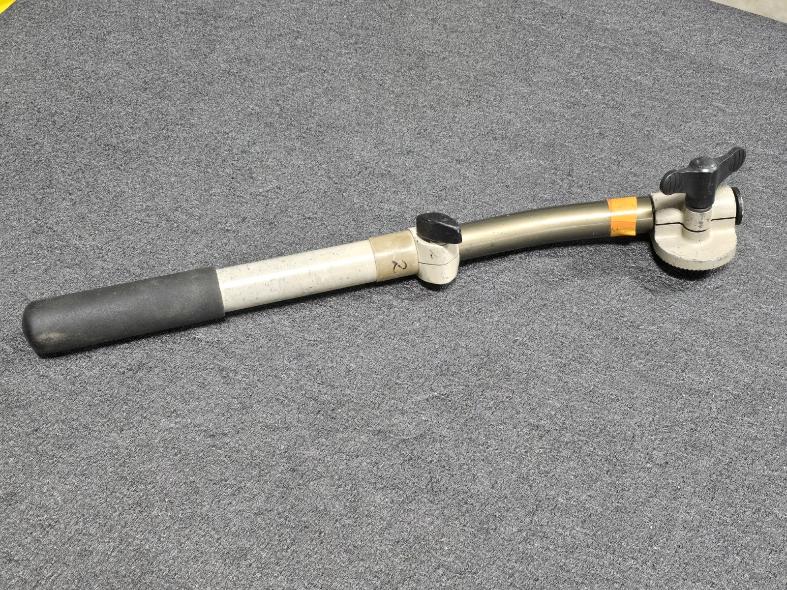 Vinten Pan Bar - Knuckle and Extension for Vector 70 MK7 Etc