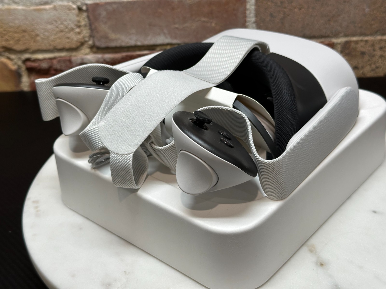 Meta Quest 3S All-in-One Headset 256GB Includes Batman Arkham Shadow Open Box